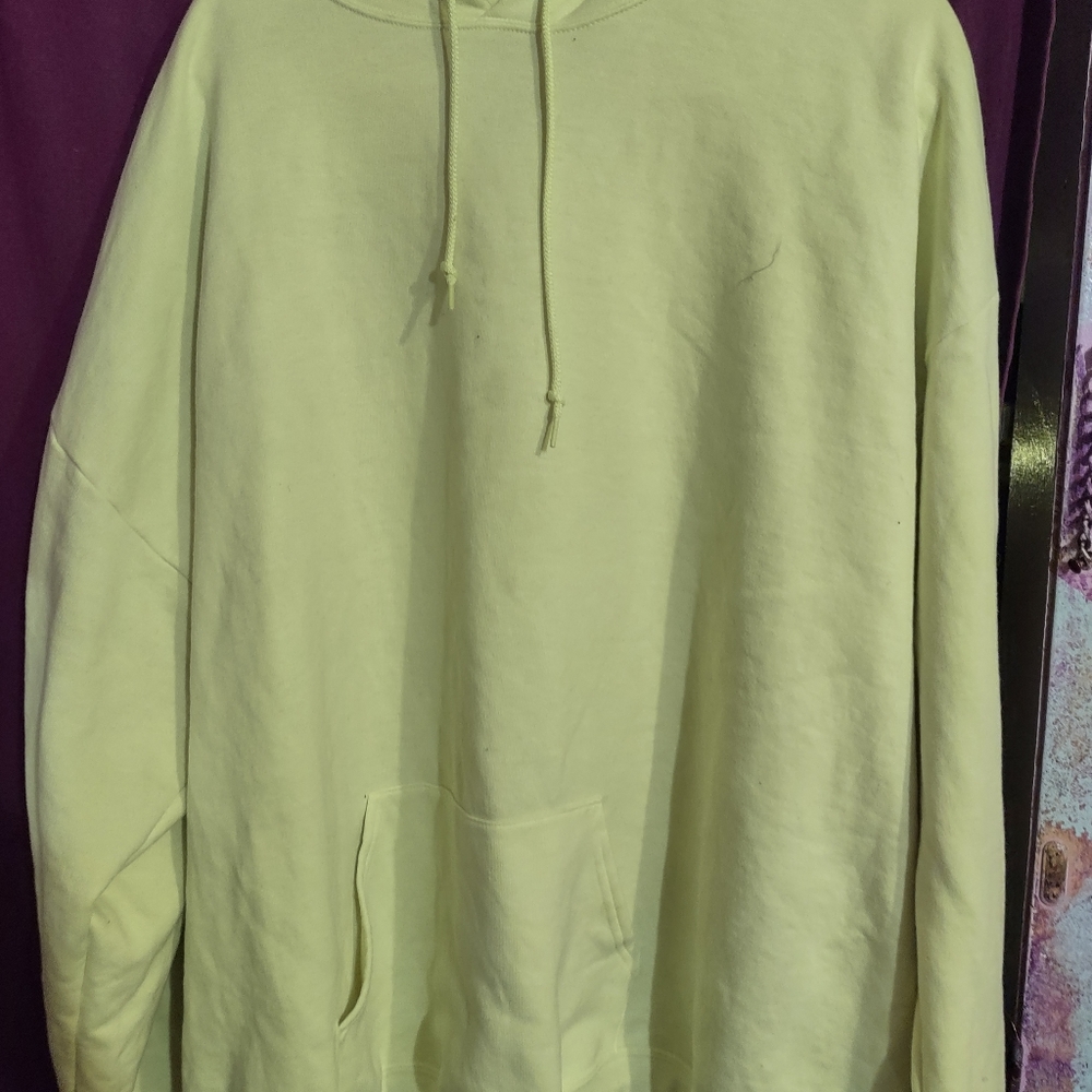 Nwot dlouesvwnt yellow hoodie - Picture 3 of 6